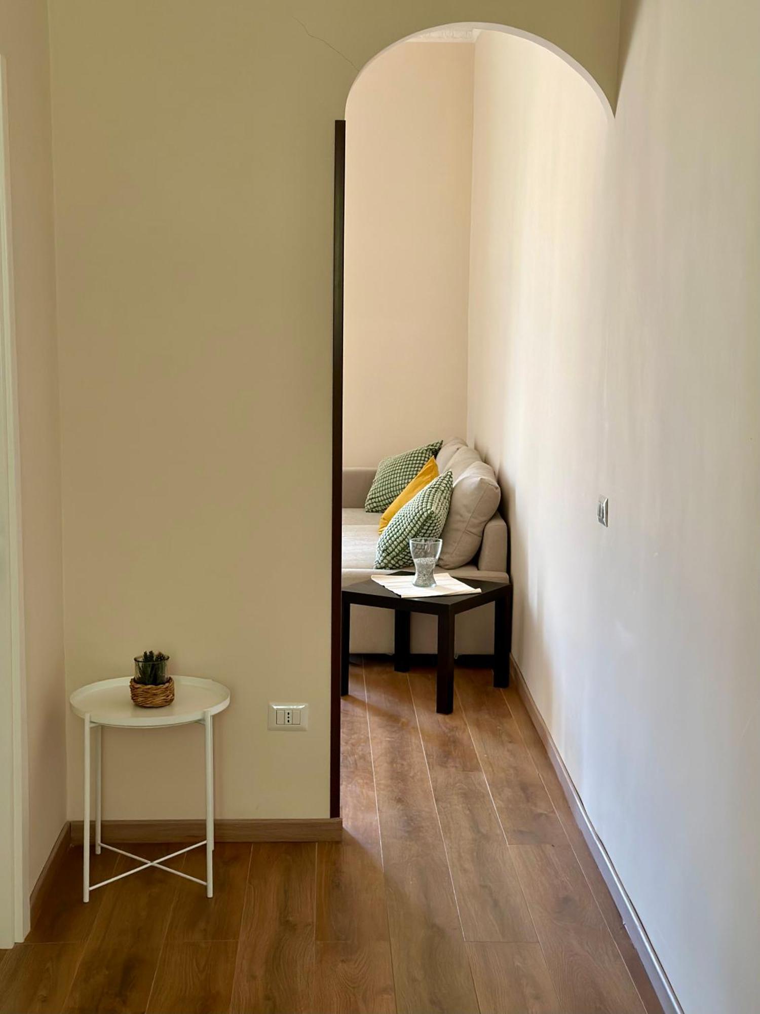 Napule House - Napoli Appartamento In Centro Buitenkant foto